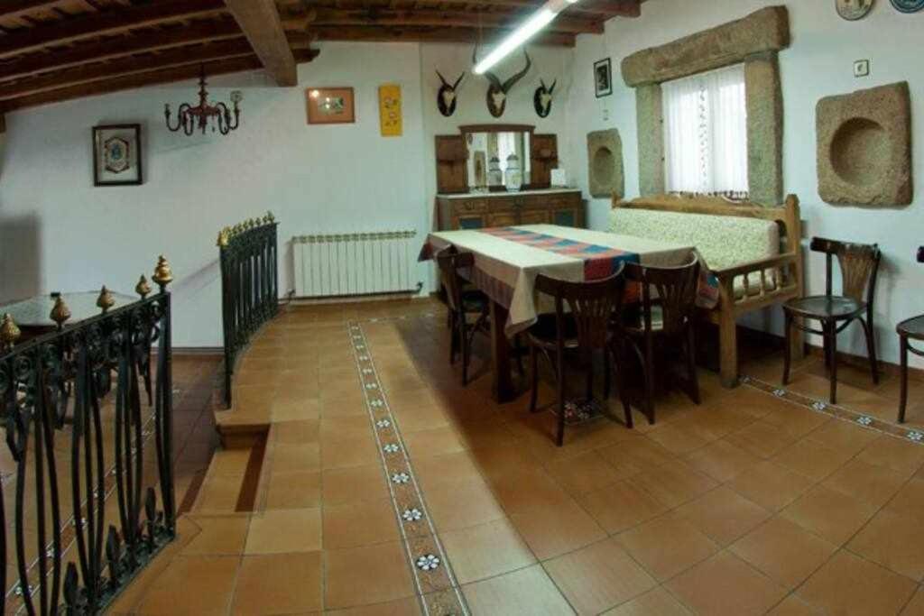Casa Rural Lucia Es Una Casa Rural Amplia Con Pat Cabezas Bajas Exteriör bild
